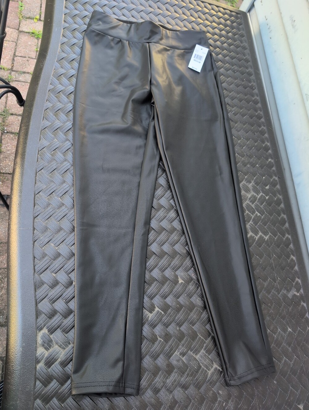 Maze Woman's Medium Leggings